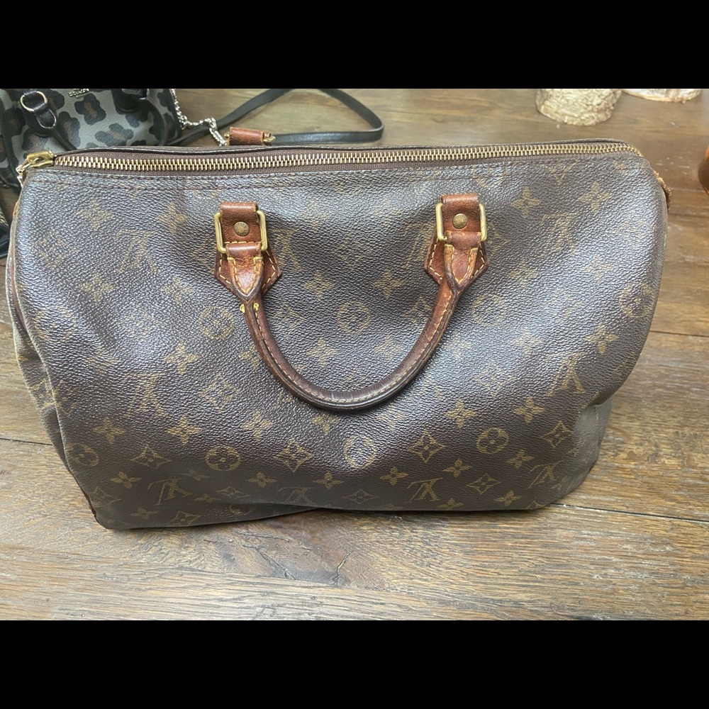 Louis Vuitton Speedy 30
